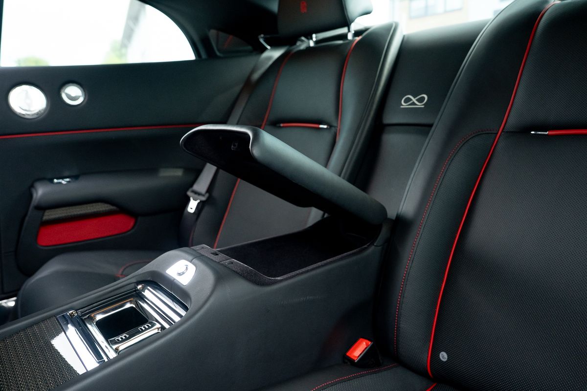 ROLLS ROYCE WRAITH Black Badge