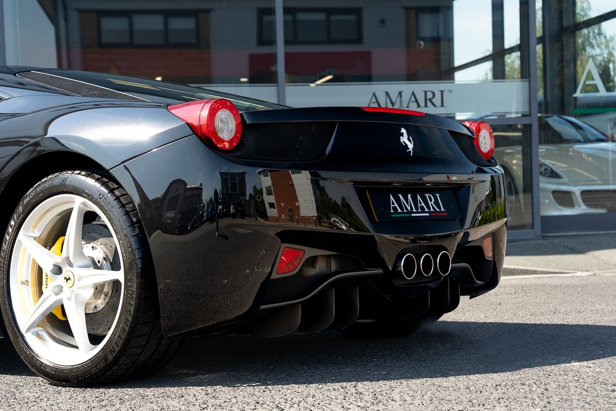 FERRARI 458 ITALIA COUPE V8