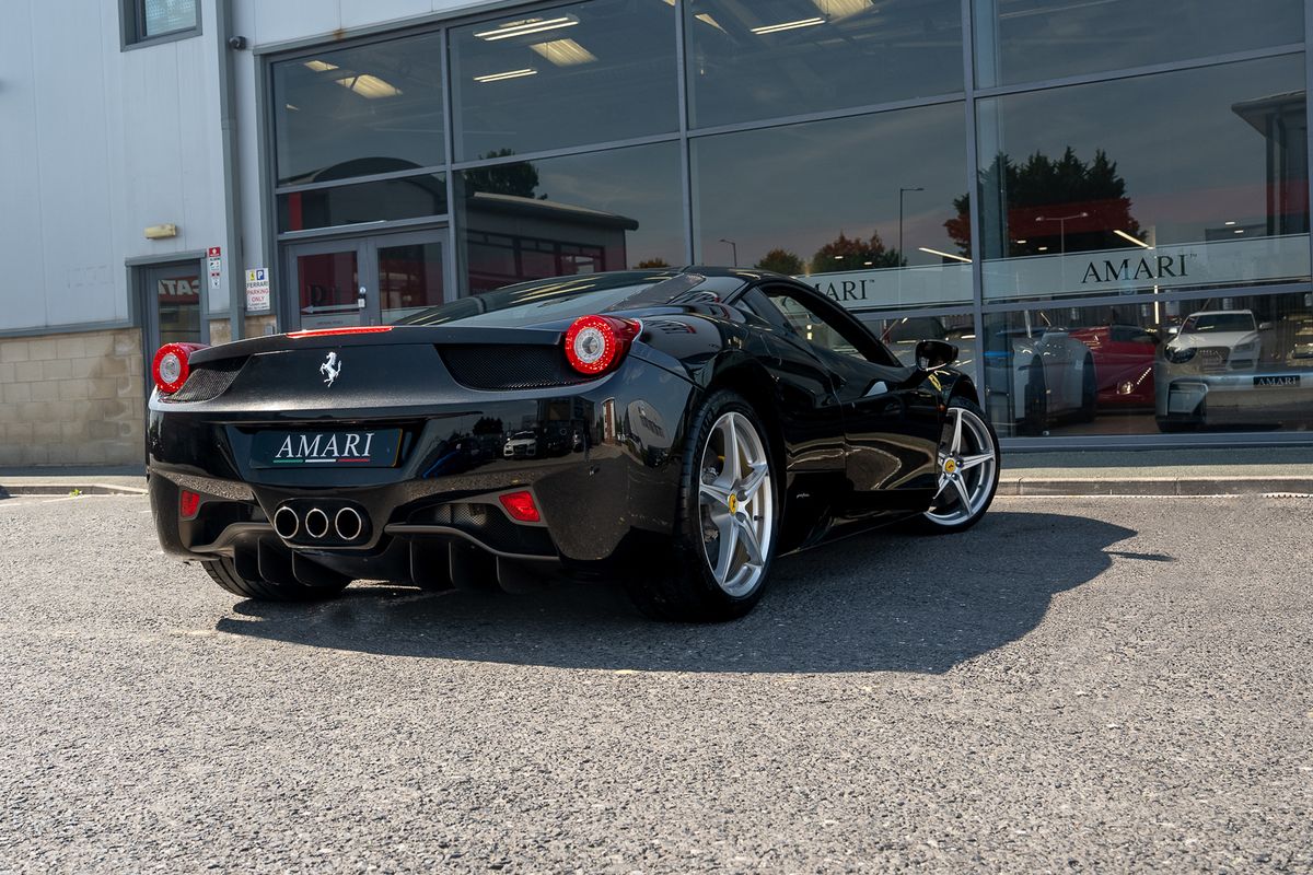 FERRARI 458 ITALIA COUPE V8