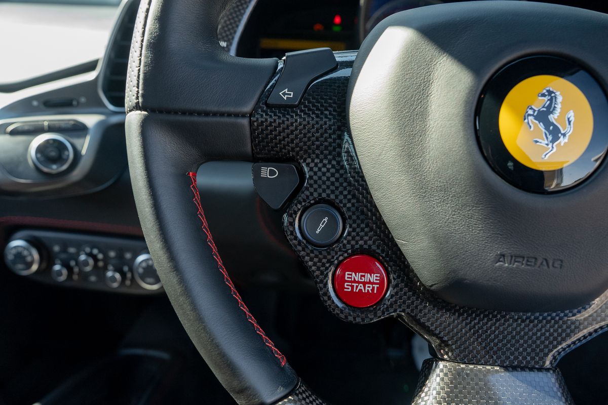 FERRARI 458 ITALIA COUPE V8