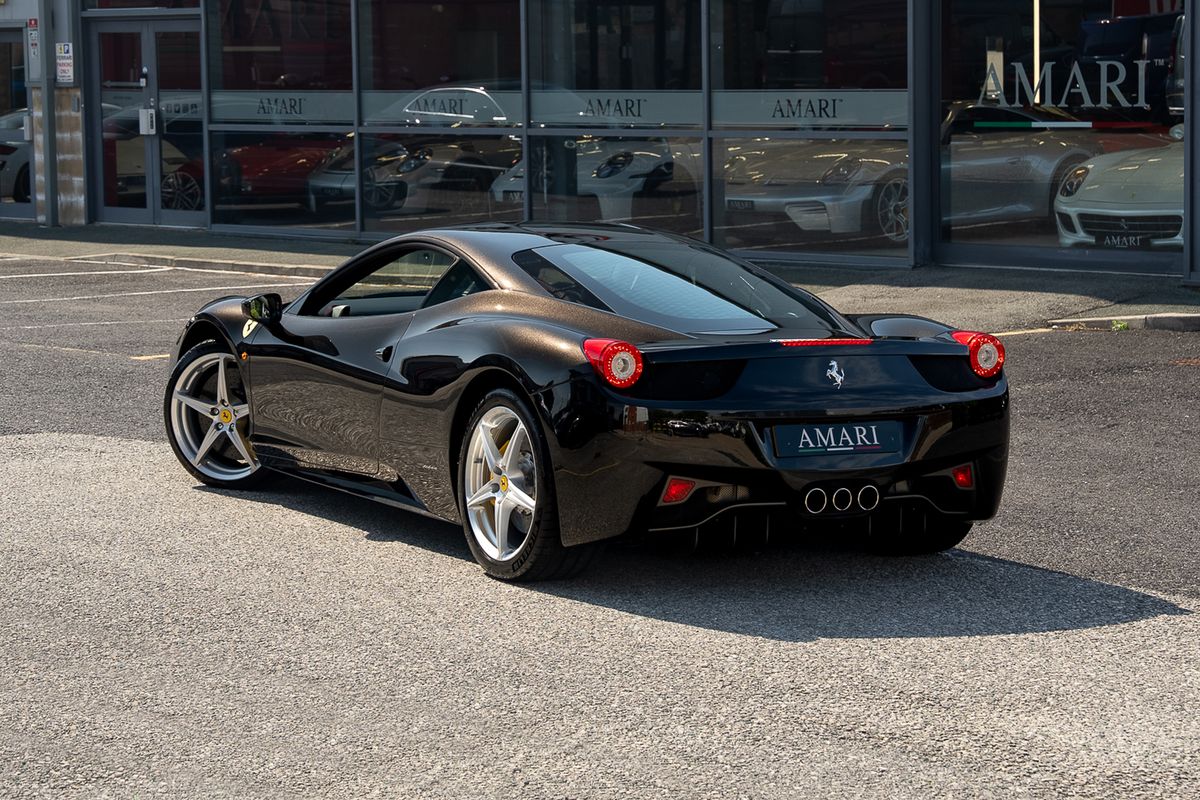 FERRARI 458 ITALIA COUPE V8