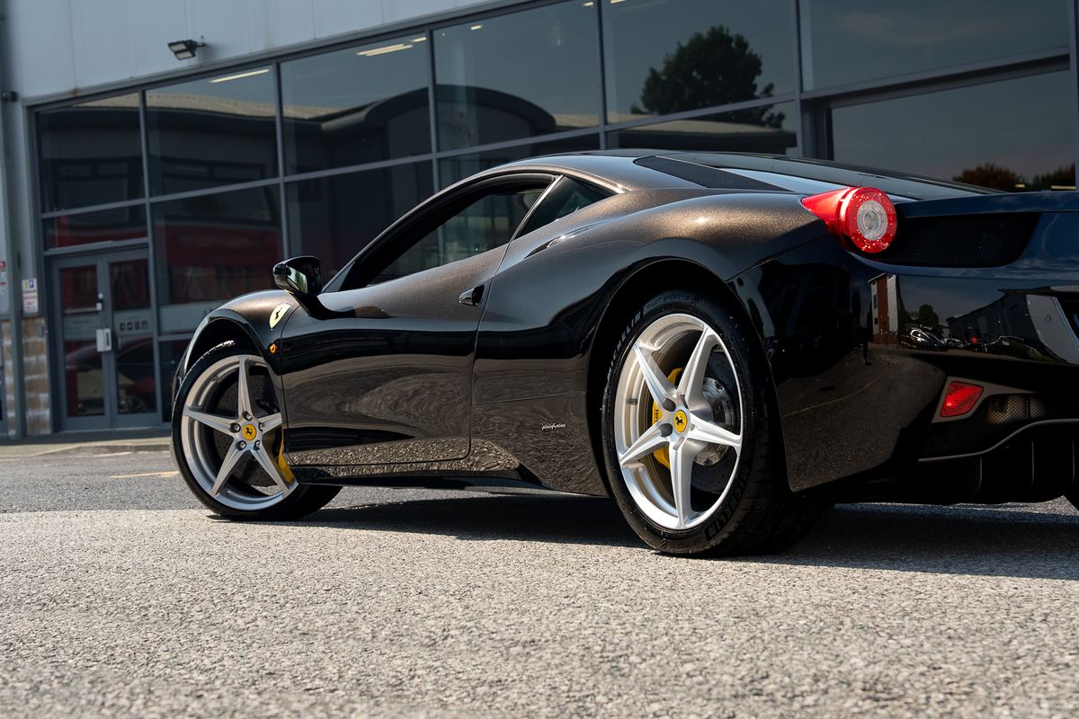 FERRARI 458 ITALIA COUPE V8