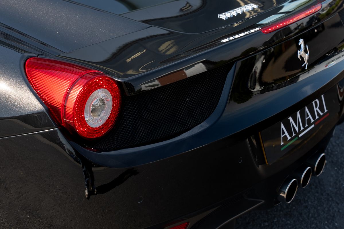 FERRARI 458 ITALIA COUPE V8