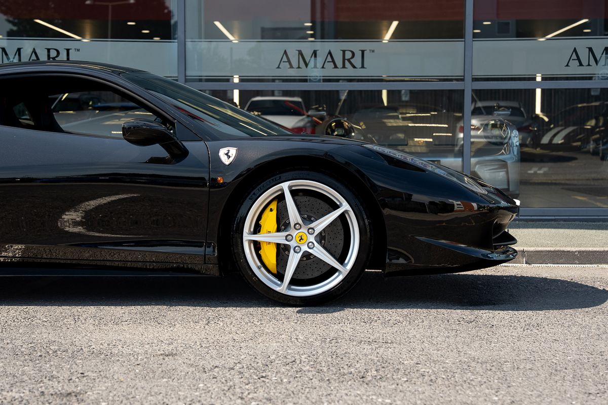 FERRARI 458 ITALIA COUPE V8