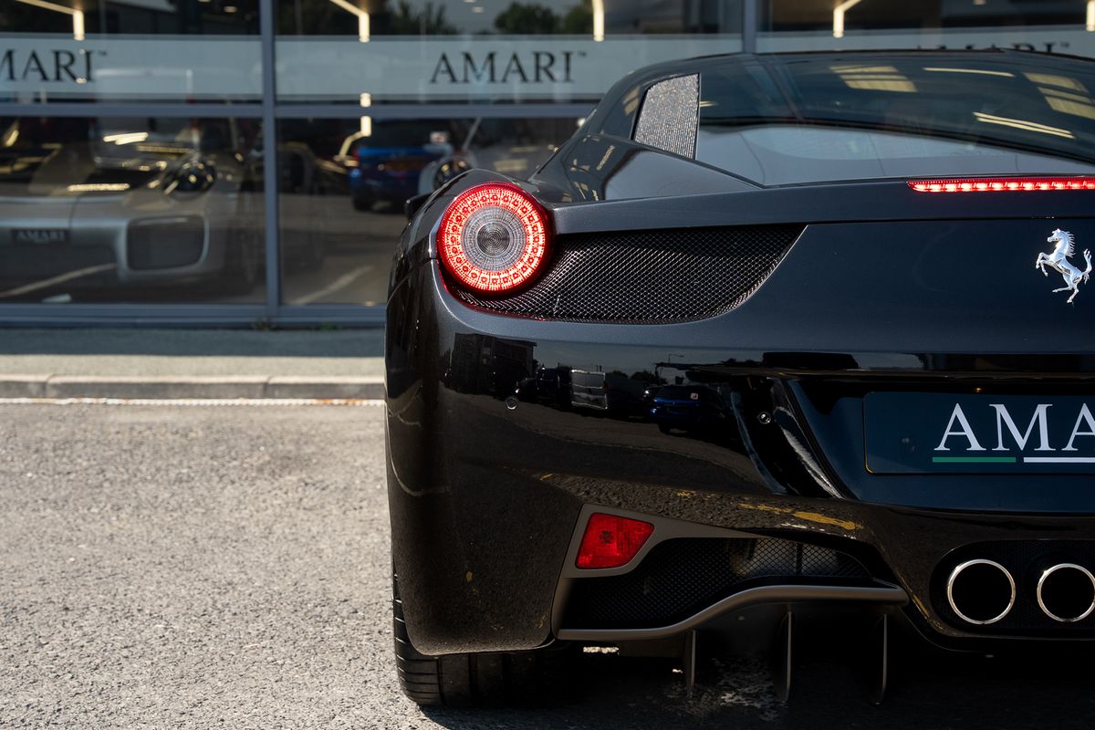 FERRARI 458 ITALIA COUPE V8