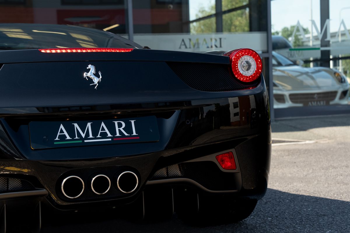 FERRARI 458 ITALIA COUPE V8