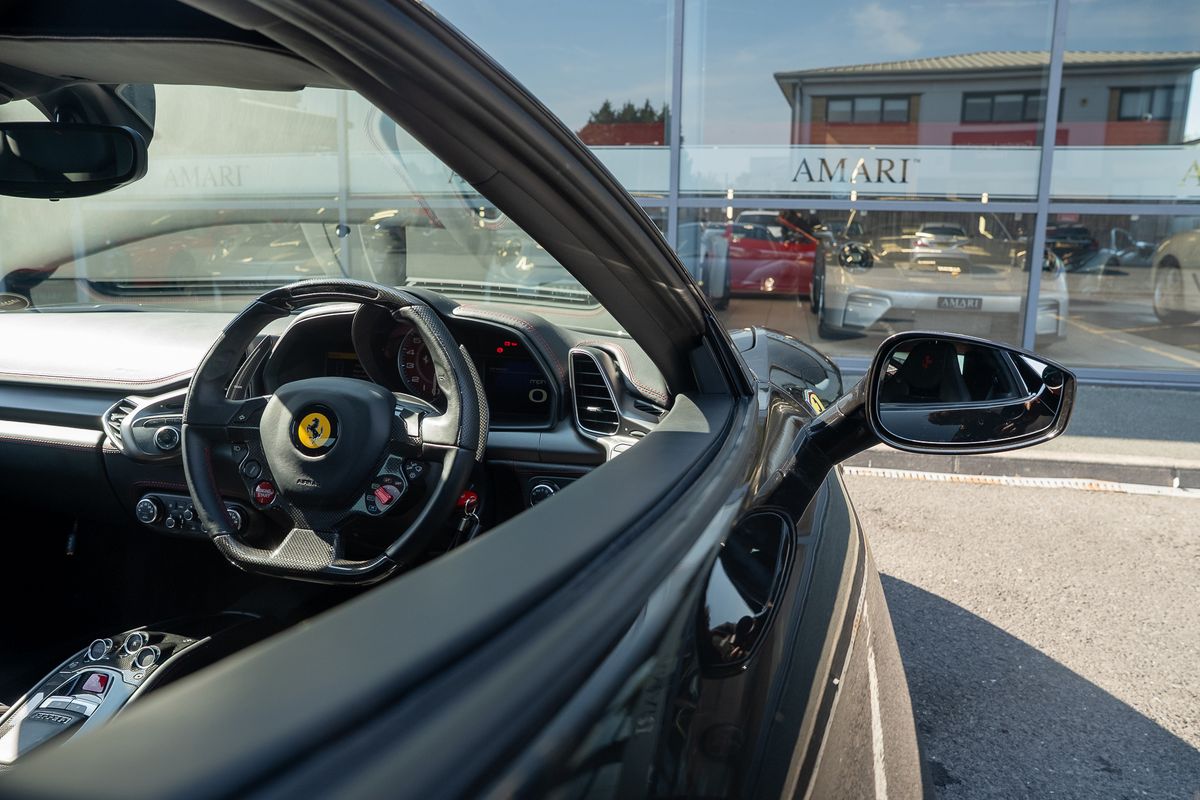 FERRARI 458 ITALIA COUPE V8