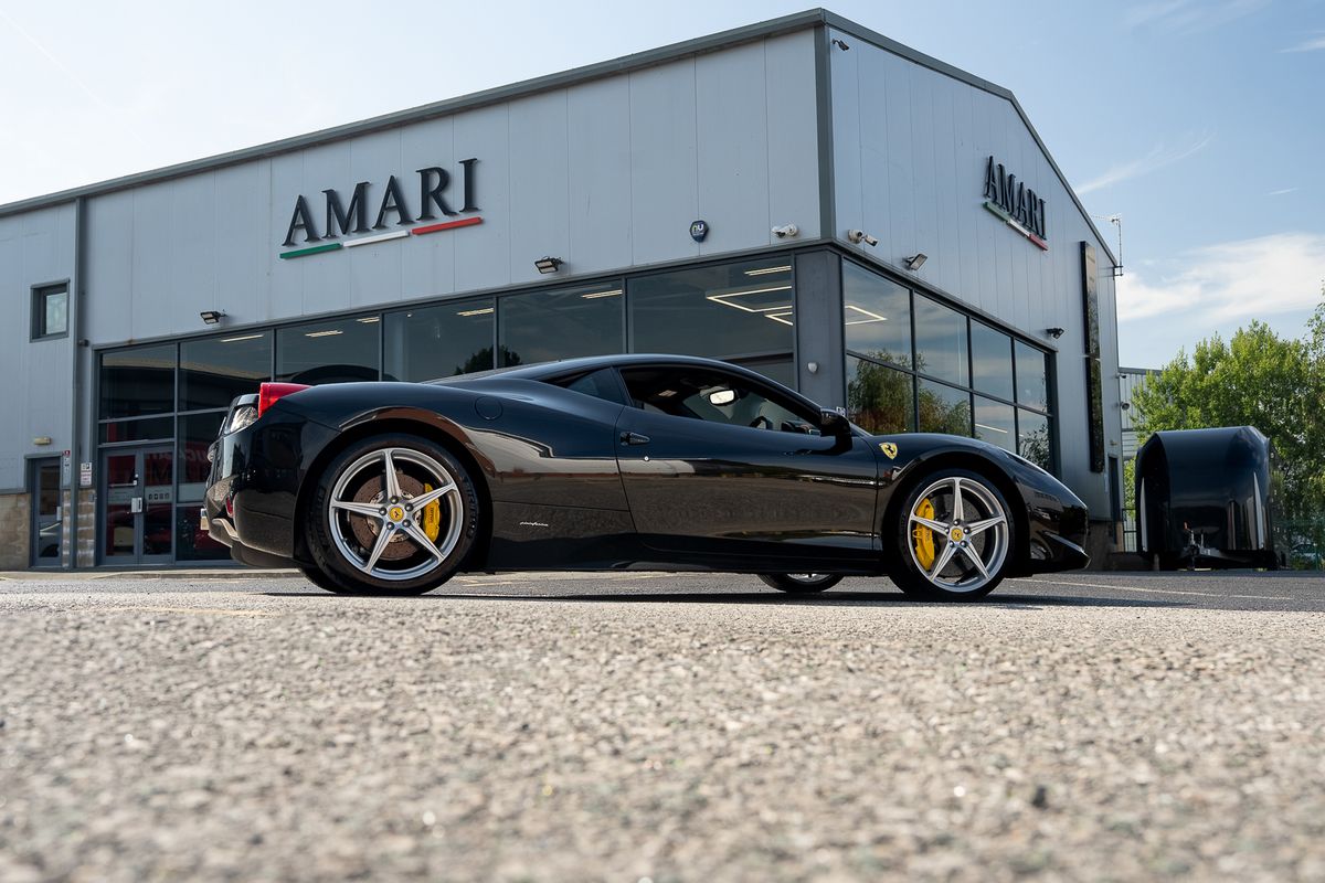 FERRARI 458 ITALIA COUPE V8