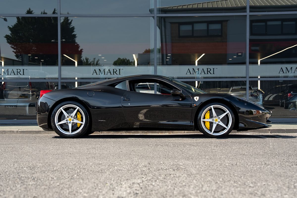 FERRARI 458 ITALIA COUPE V8