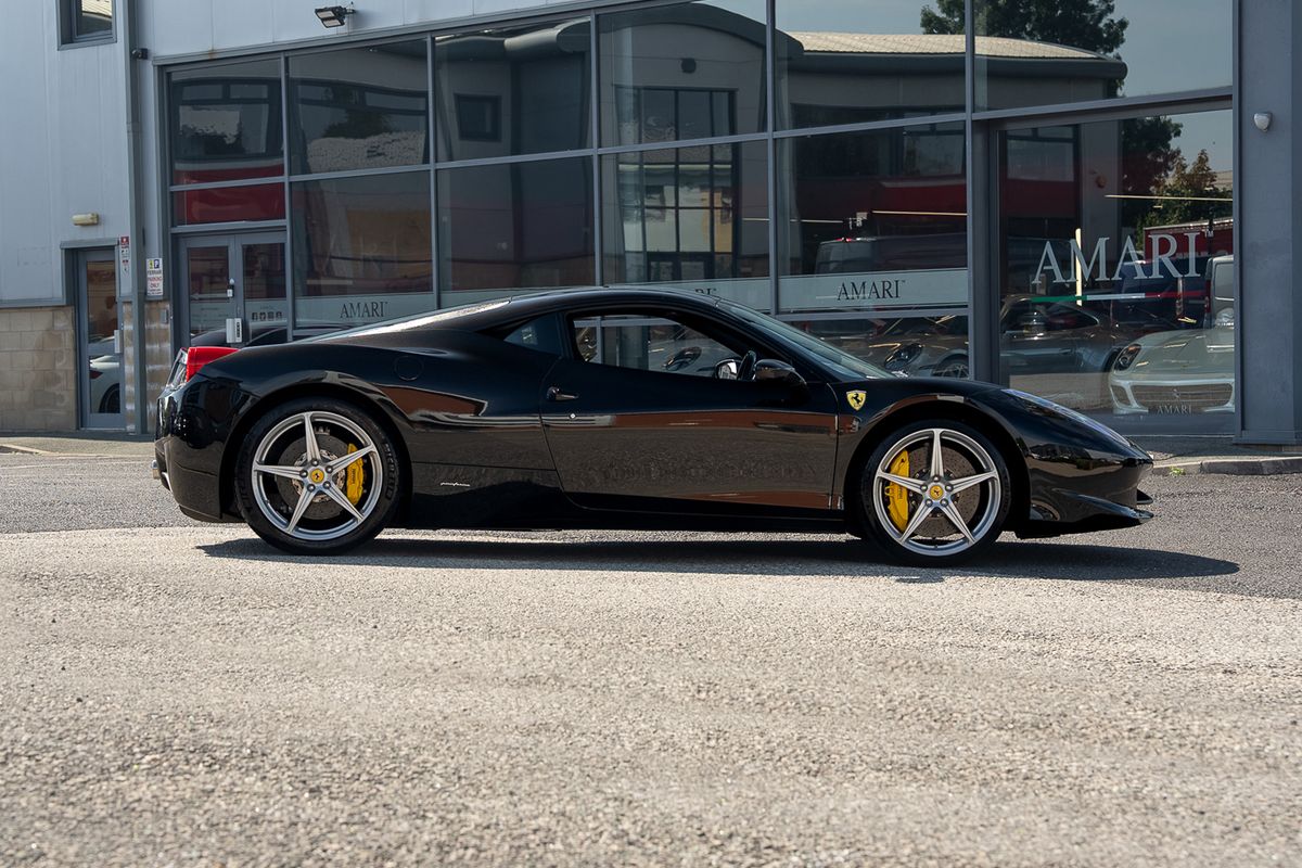 FERRARI 458 ITALIA COUPE V8