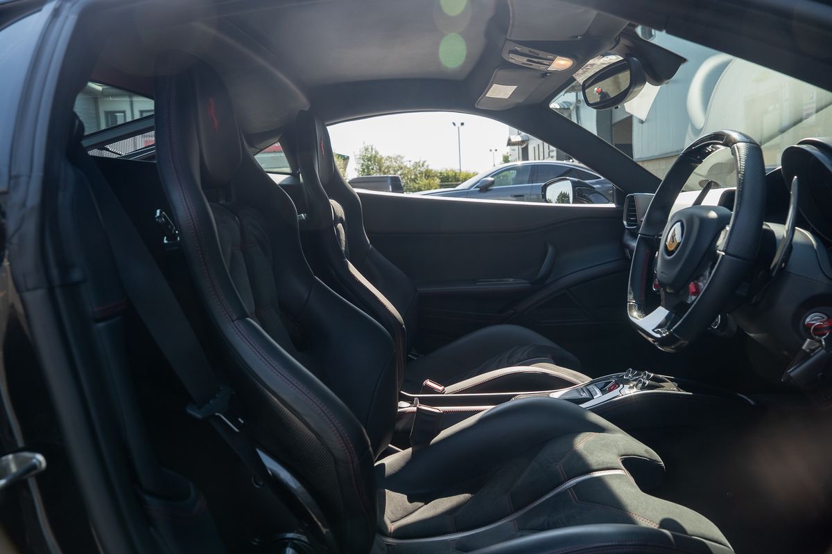 FERRARI 458 ITALIA COUPE V8