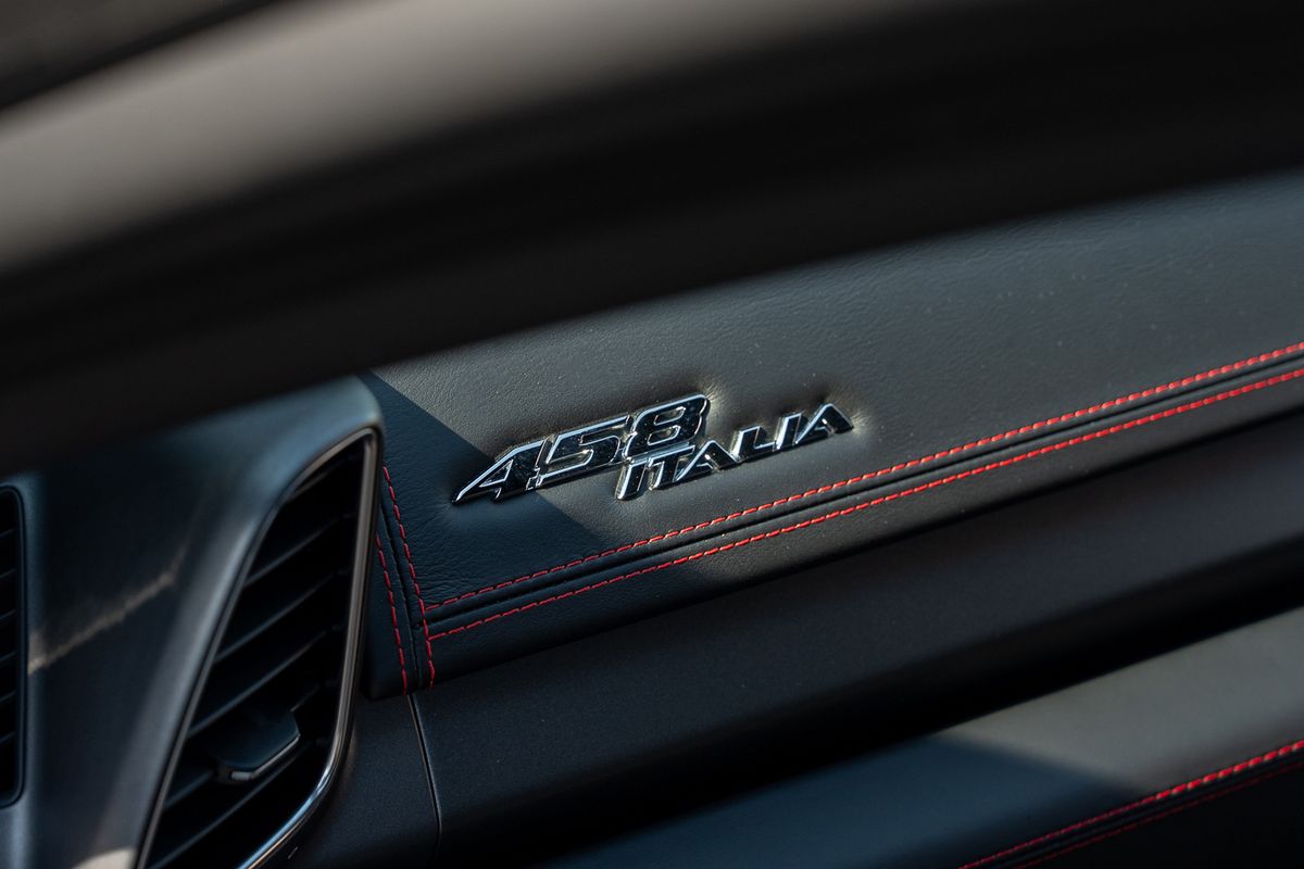 FERRARI 458 ITALIA COUPE V8
