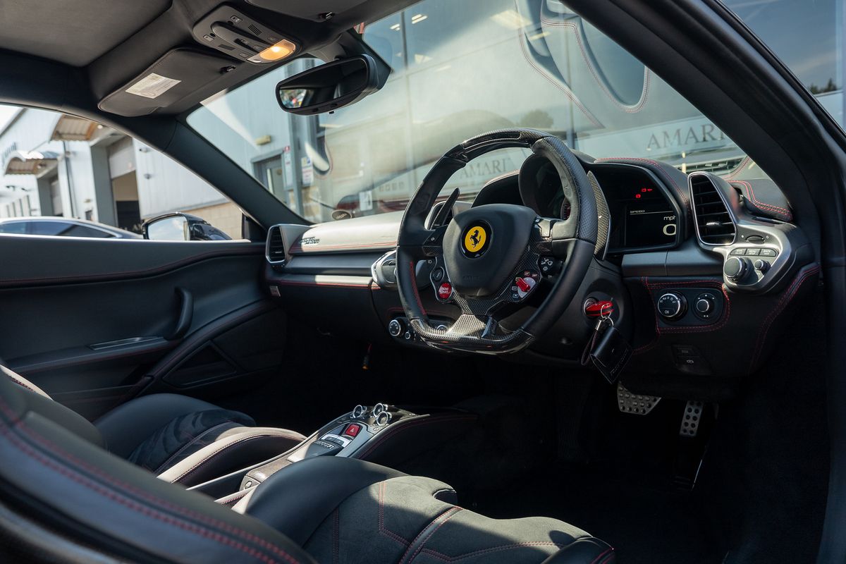 FERRARI 458 ITALIA COUPE V8