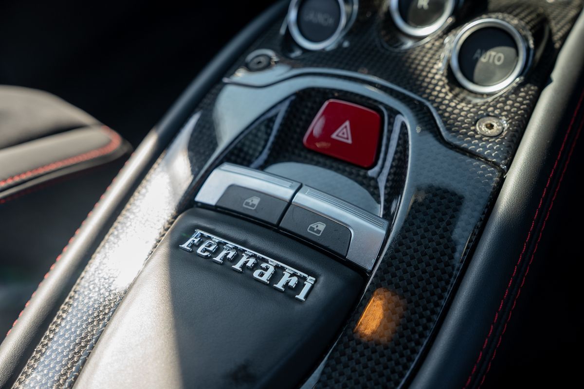 FERRARI 458 ITALIA COUPE V8
