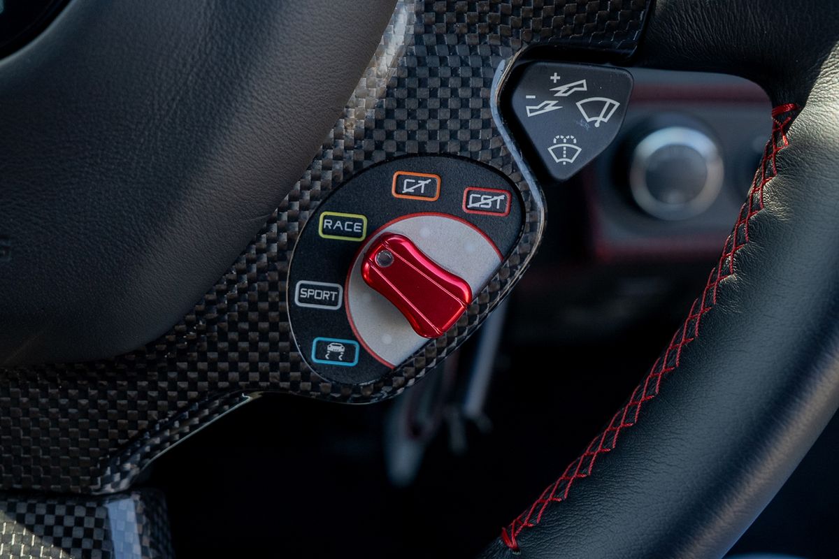 FERRARI 458 ITALIA COUPE V8