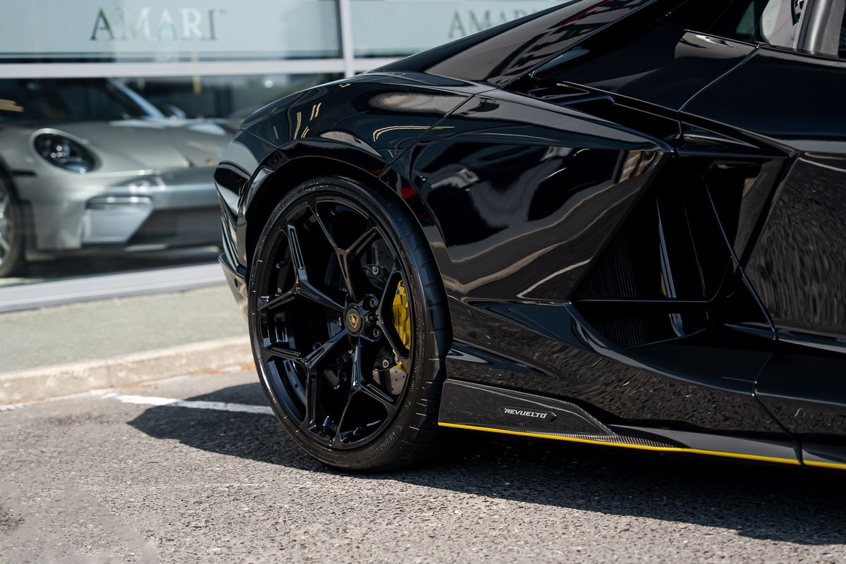 LAMBORGHINI REVUELTO PHEV S-A