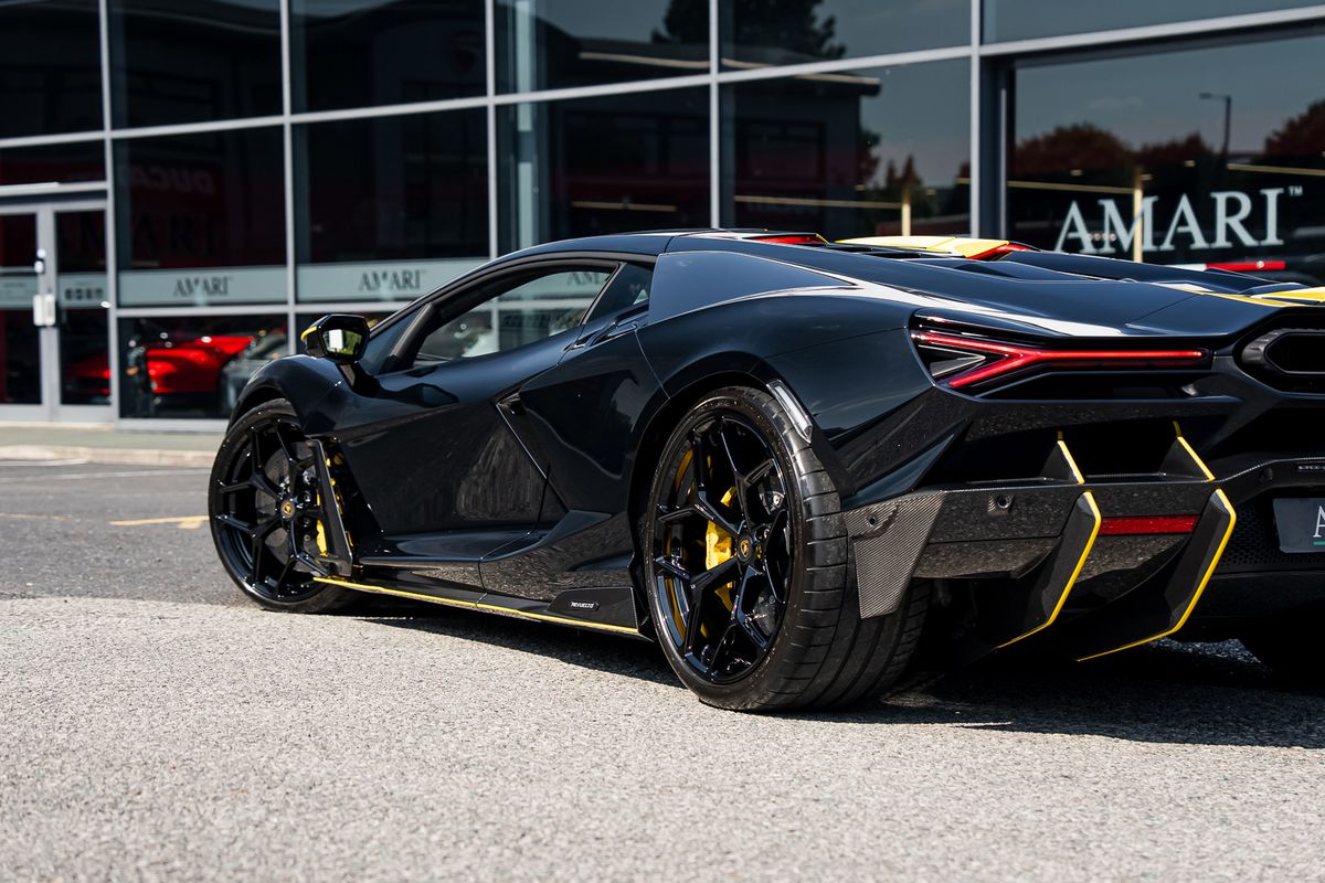 LAMBORGHINI REVUELTO PHEV S-A