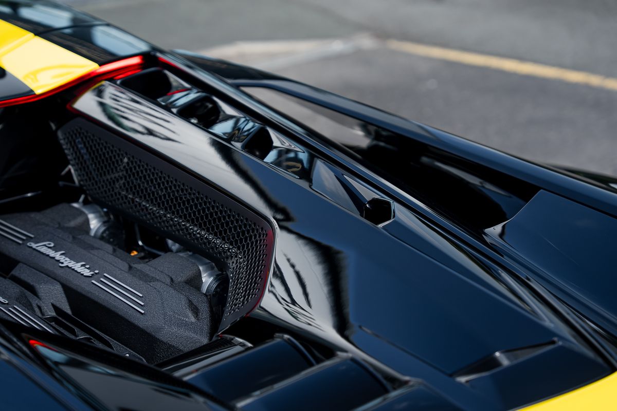 LAMBORGHINI REVUELTO PHEV S-A