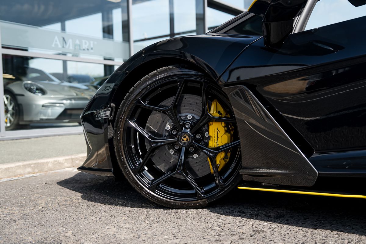 LAMBORGHINI REVUELTO PHEV S-A