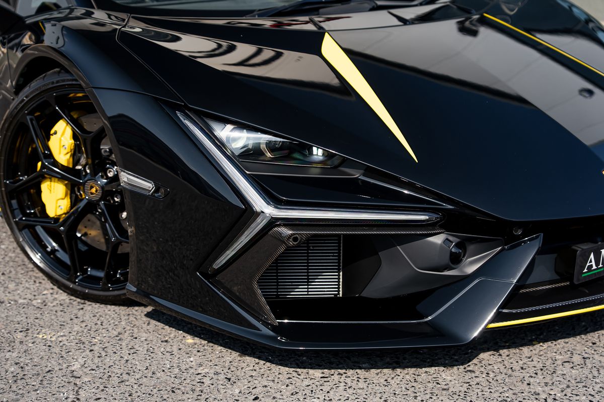 LAMBORGHINI REVUELTO PHEV S-A
