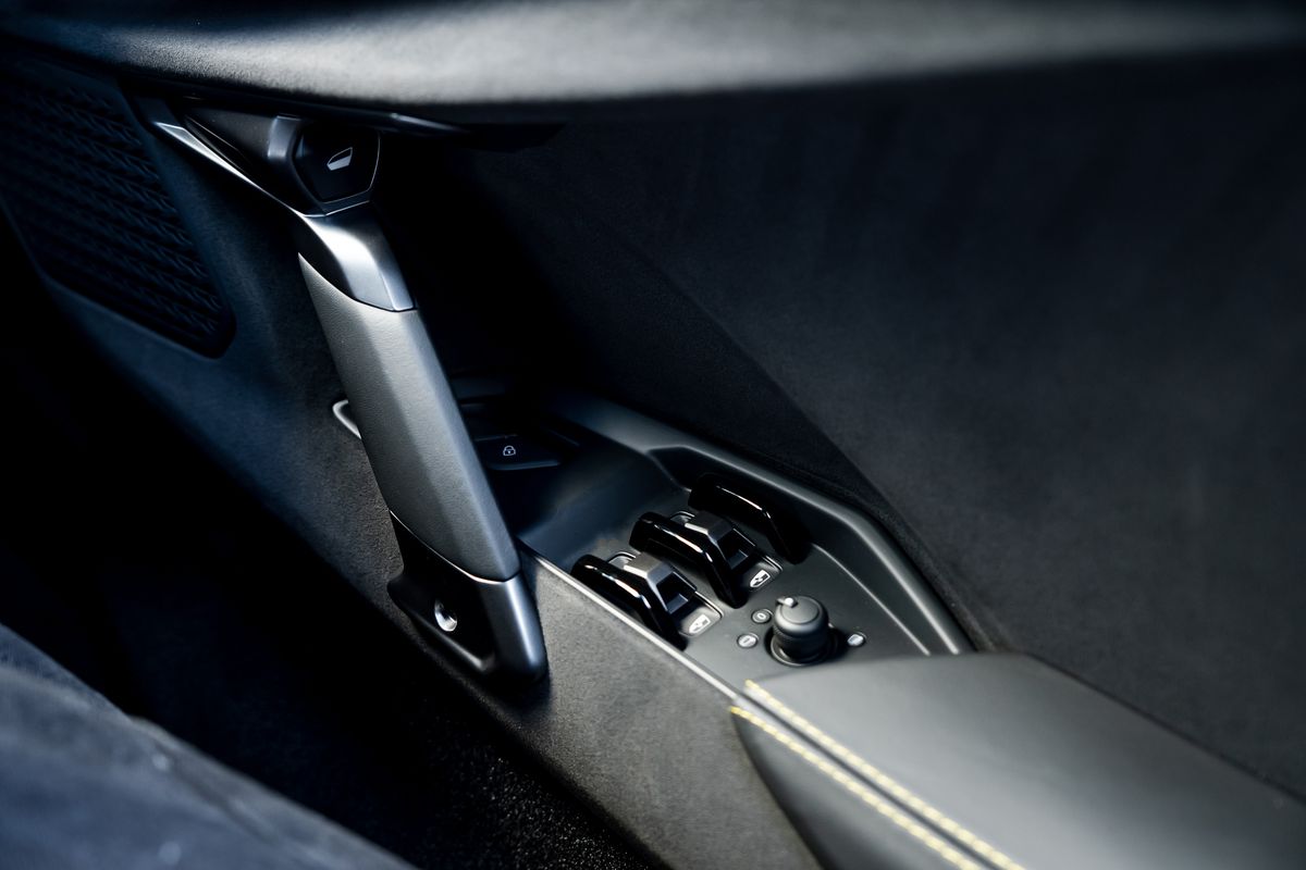 LAMBORGHINI REVUELTO PHEV S-A