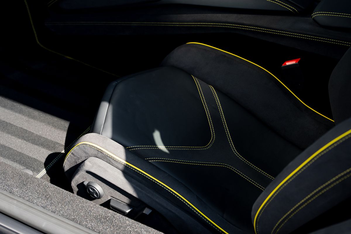 LAMBORGHINI REVUELTO PHEV S-A