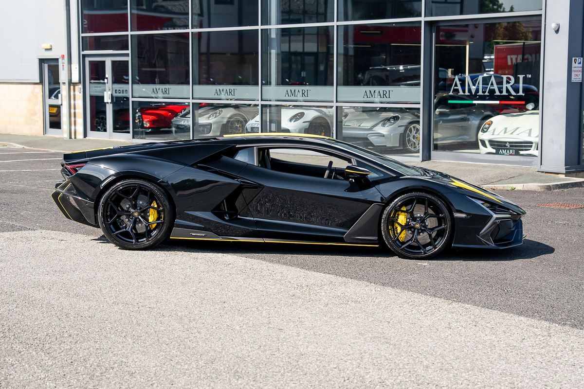 LAMBORGHINI REVUELTO PHEV S-A