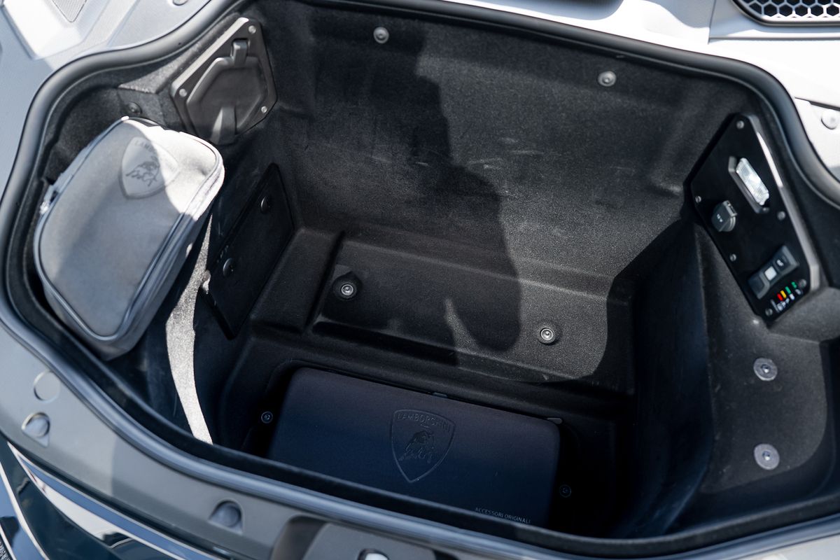 LAMBORGHINI REVUELTO PHEV S-A