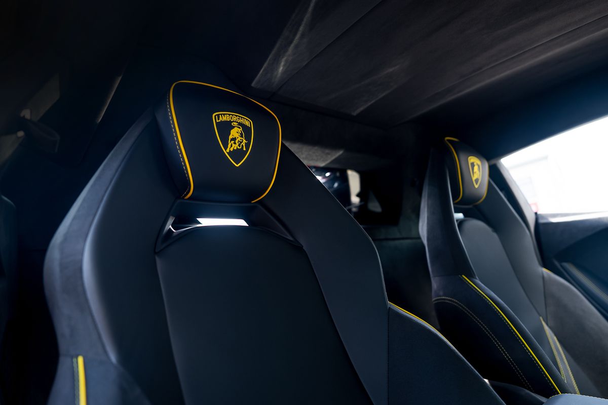 LAMBORGHINI REVUELTO PHEV S-A