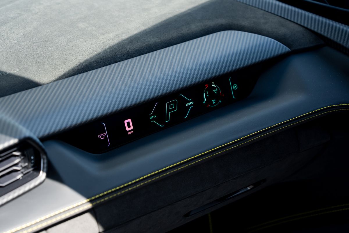 LAMBORGHINI REVUELTO PHEV S-A