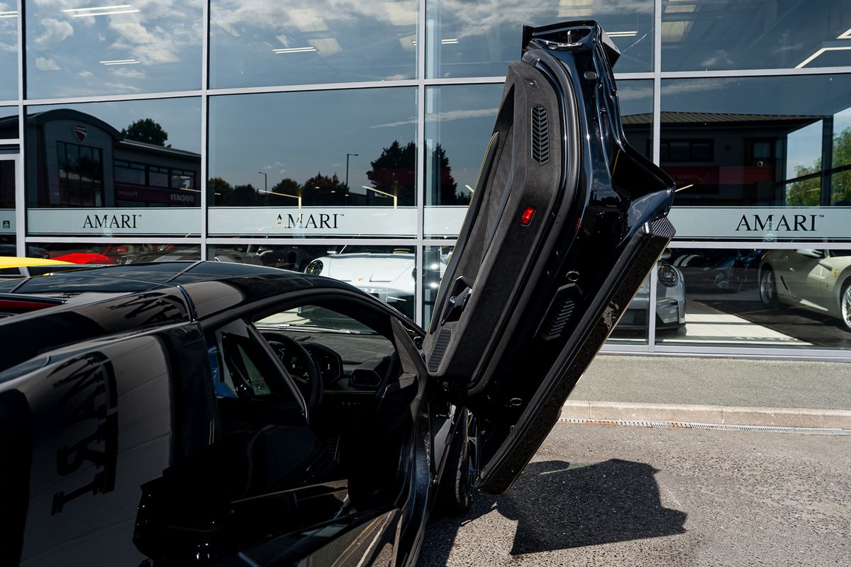LAMBORGHINI REVUELTO PHEV S-A