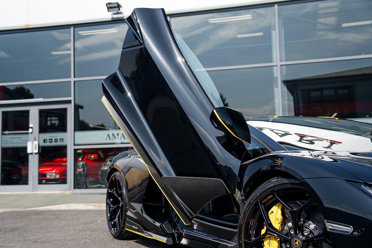 LAMBORGHINI REVUELTO PHEV S-A