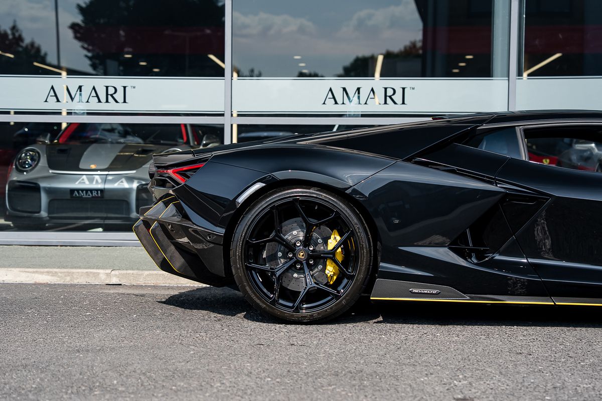 LAMBORGHINI REVUELTO PHEV S-A