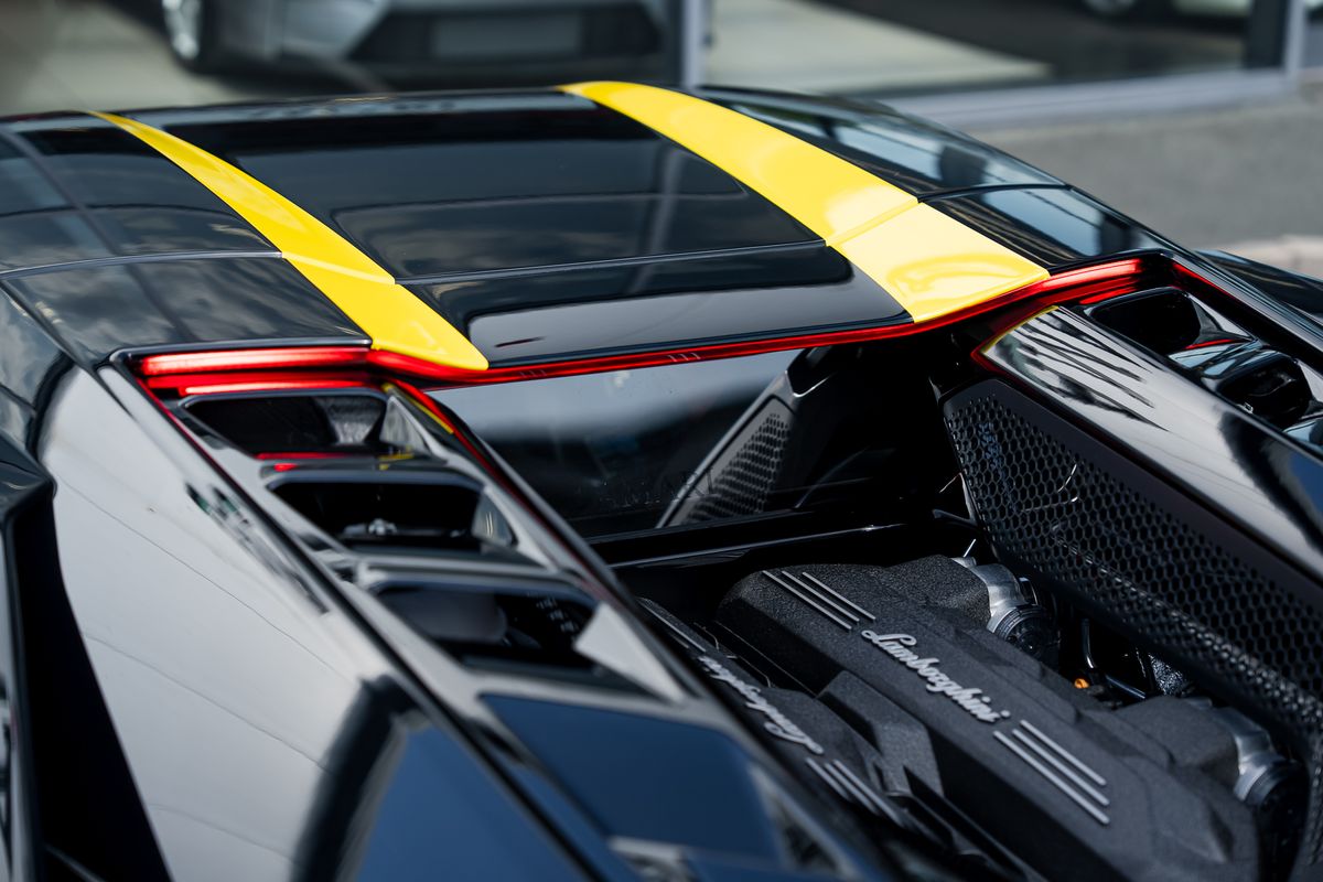 LAMBORGHINI REVUELTO PHEV S-A