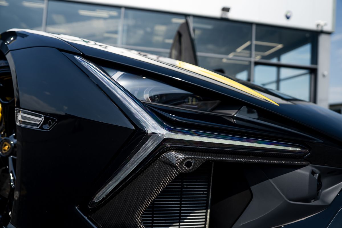 LAMBORGHINI REVUELTO PHEV S-A