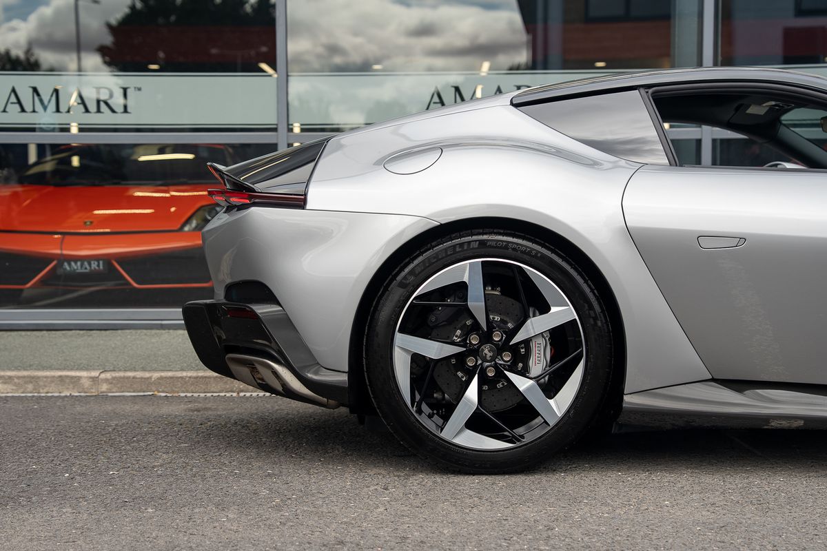 Ferrari 12 CILINDRI CAVALLINO V12 V12 C