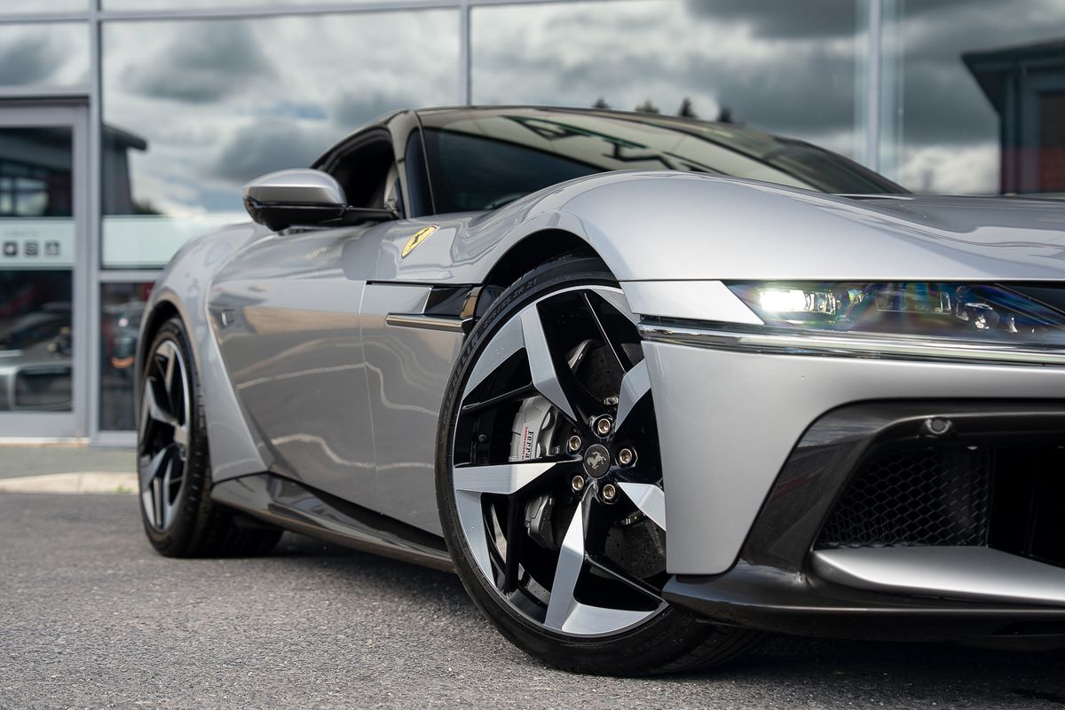 Ferrari 12 CILINDRI CAVALLINO V12 V12 C