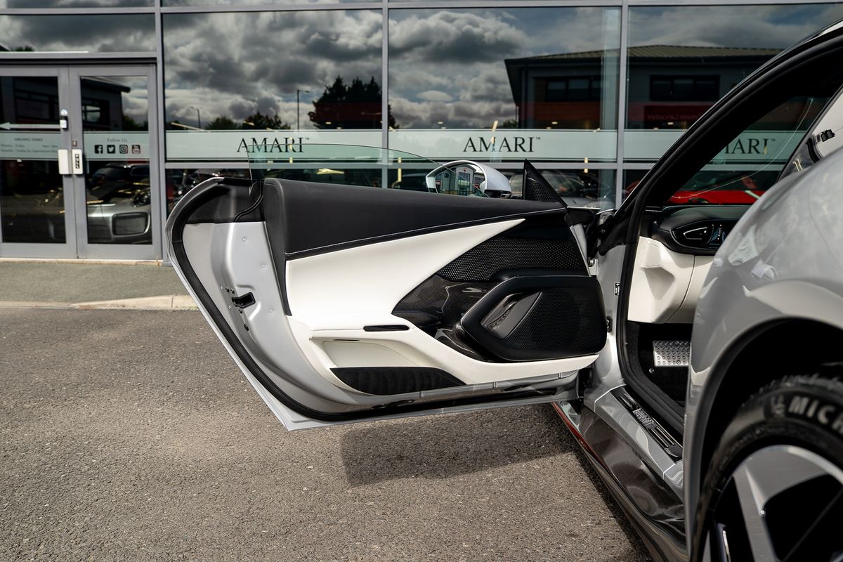 Ferrari 12 CILINDRI CAVALLINO V12 V12 C