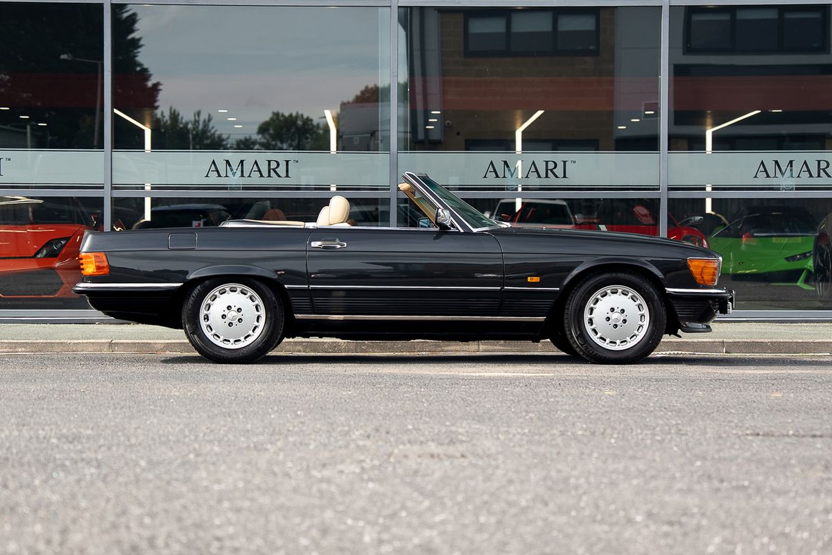MERCEDES BENZ SL500 V8 R107