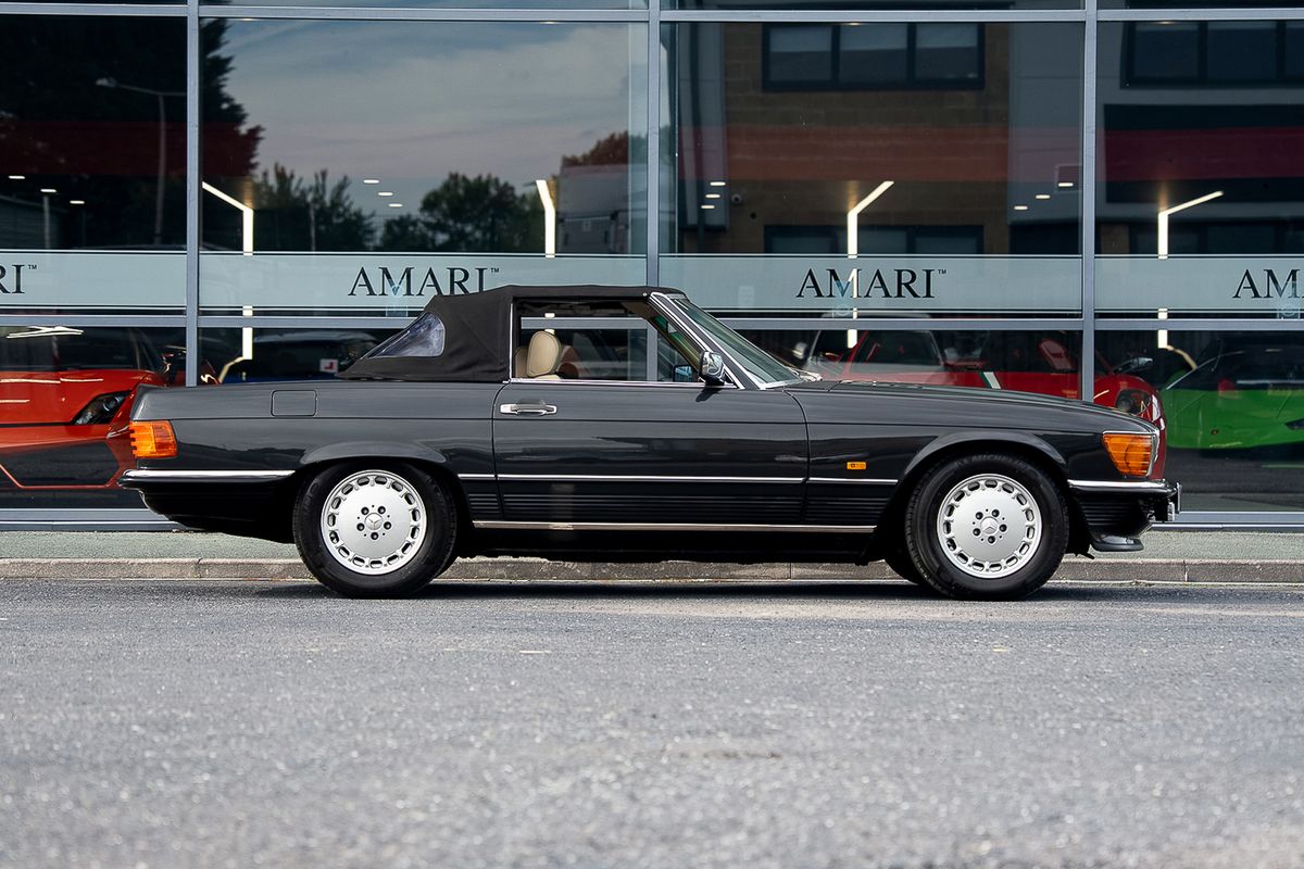 MERCEDES BENZ 500 SL (R107)