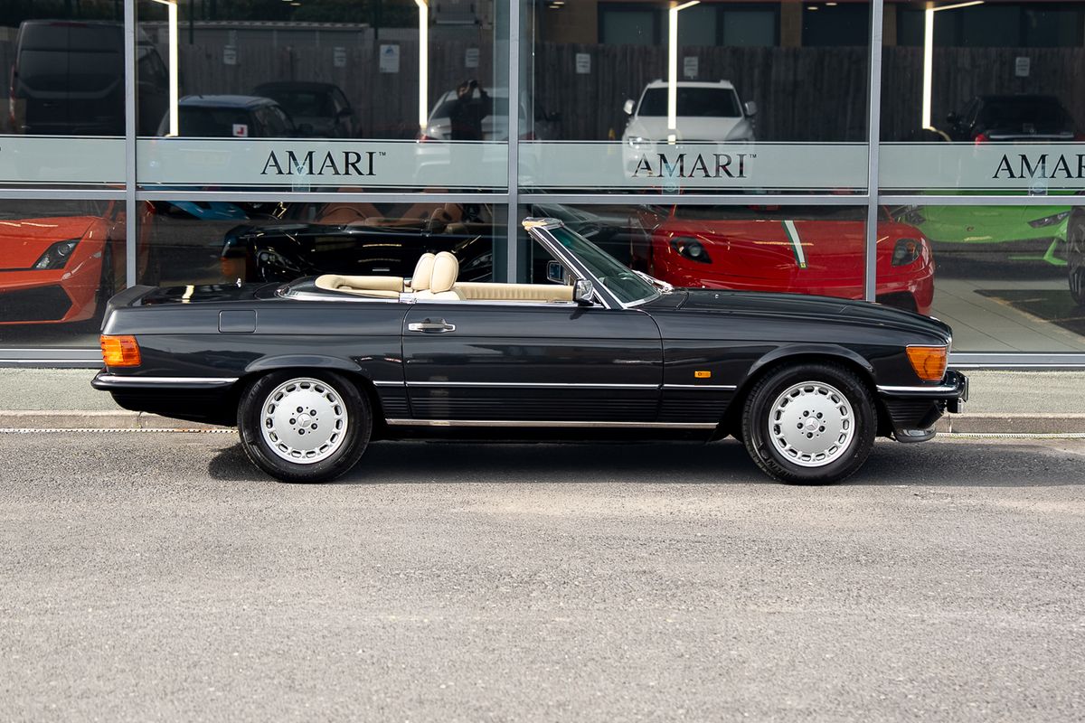 MERCEDES BENZ SL500 V8 R107