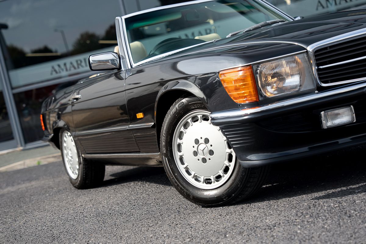 MERCEDES BENZ 500 SL (R107)