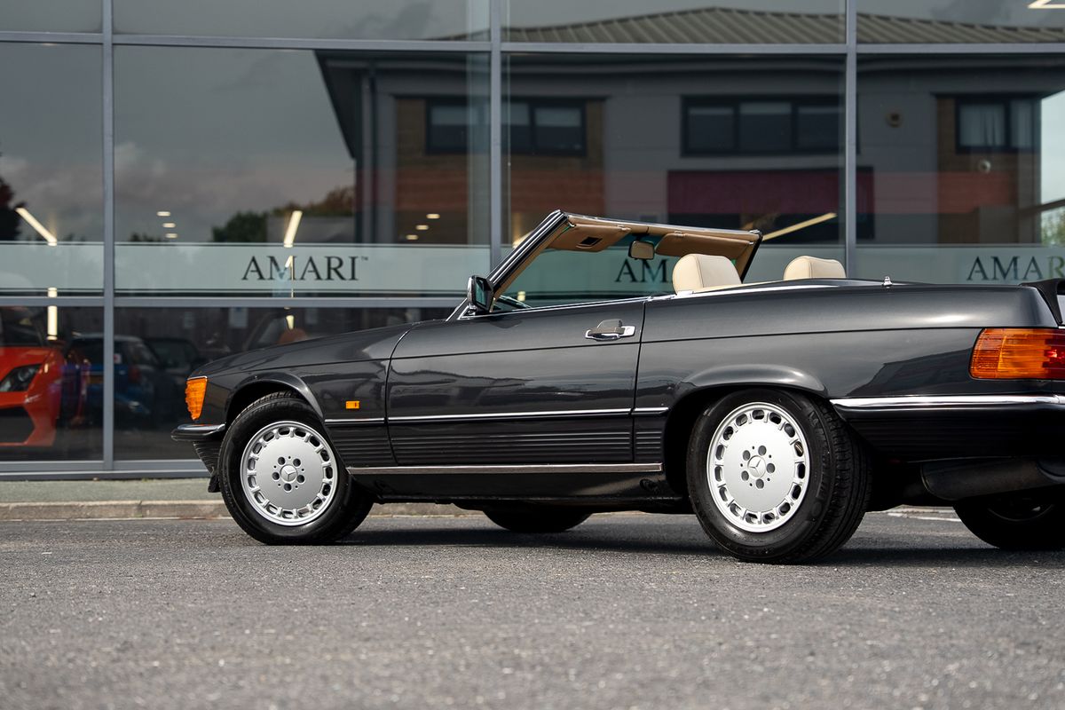 MERCEDES BENZ SL500 V8 R107