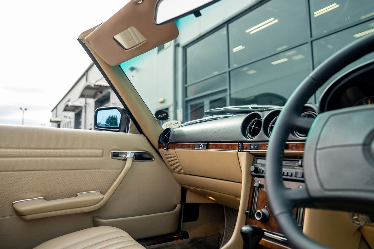 MERCEDES BENZ SL500 V8 R107