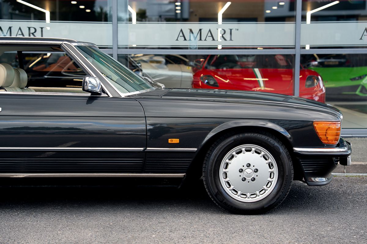 MERCEDES BENZ 500 SL (R107)