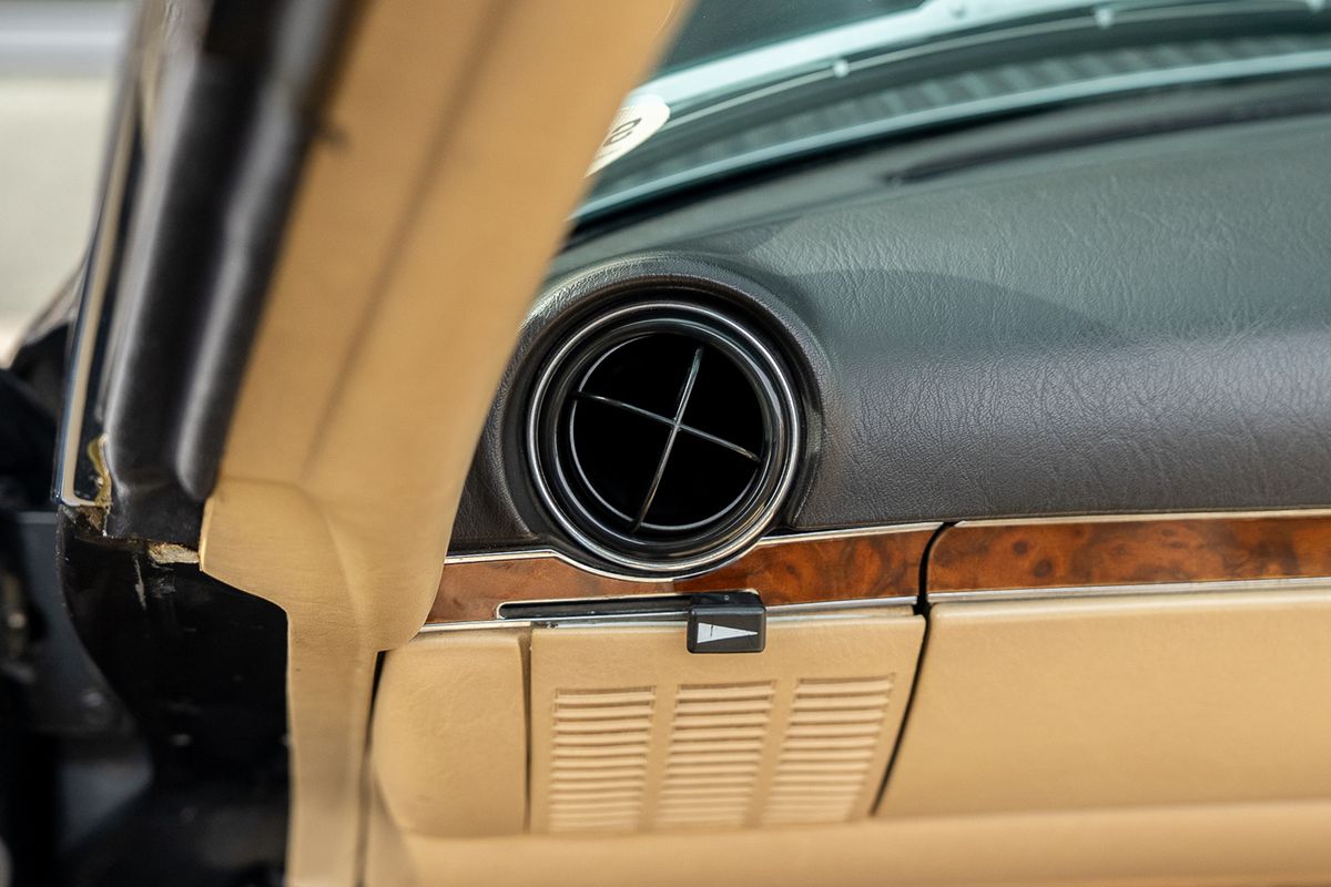 MERCEDES BENZ SL500 V8 R107