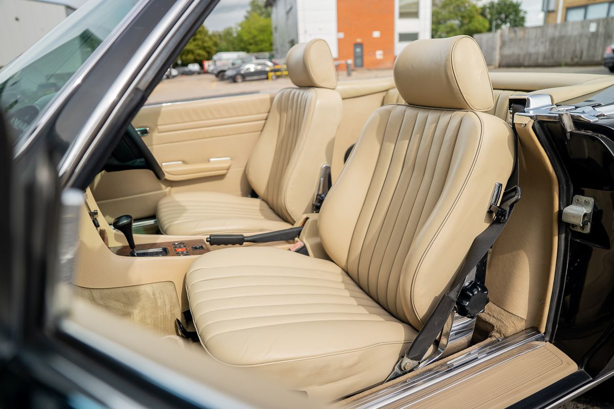 MERCEDES BENZ SL500 V8 R107