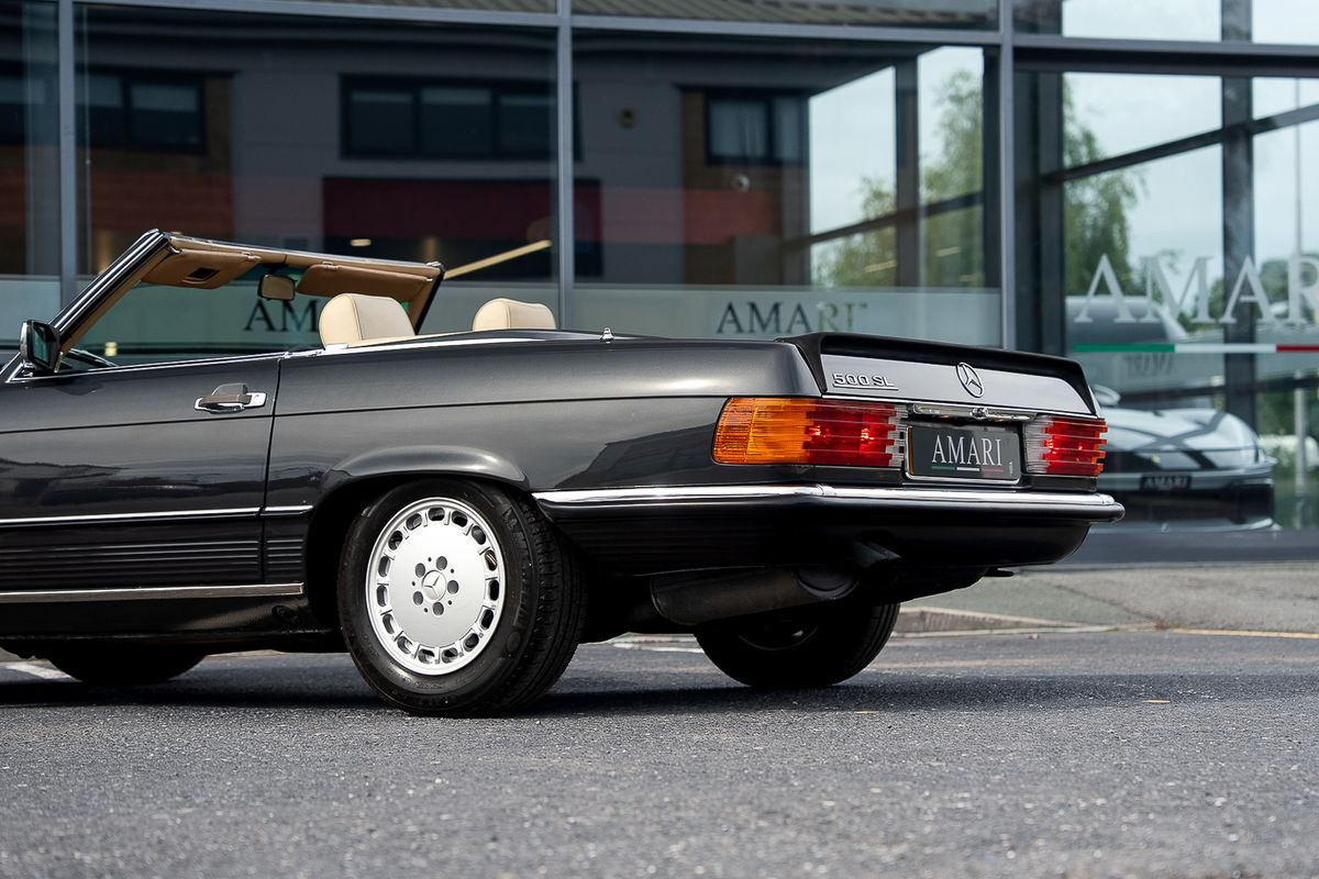 MERCEDES BENZ 500 SL (R107)