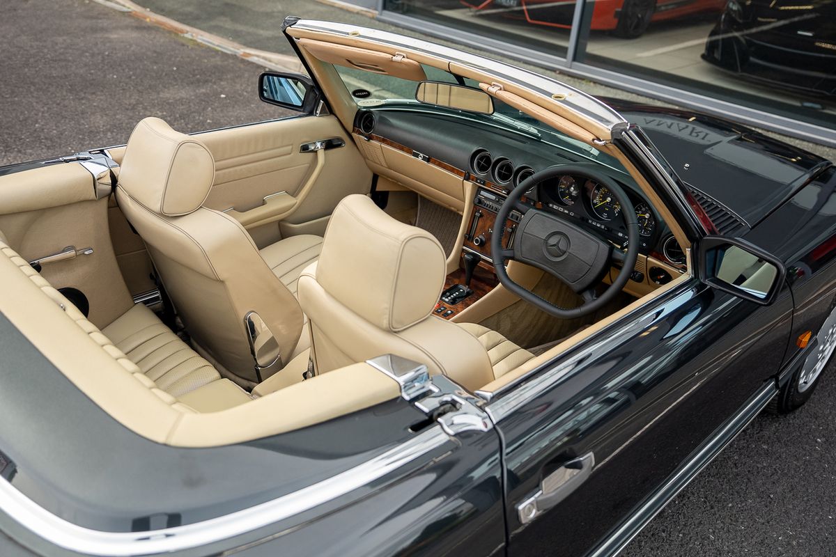 MERCEDES BENZ SL500 V8 R107