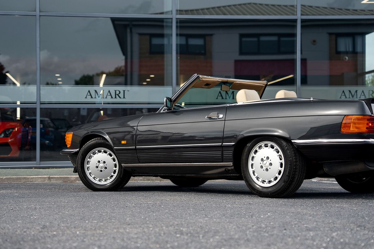 MERCEDES BENZ 500 SL (R107)